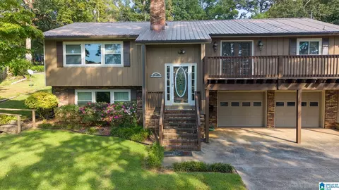 134 Hickory Ln, Pell City, AL 35128