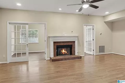 449 Cambrian Ridge Trl, Pelham, AL 35124