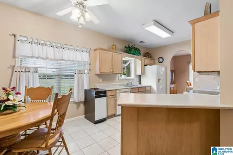 Kitchen - 441 Comanche St, Montevallo, AL 35115 photo 4 of 4
