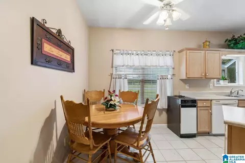 Dining - 441 Comanche St, Montevallo, AL 35115 photo 3 of 4