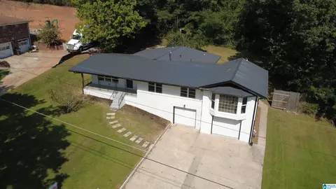 1416 29th Ave N, Hueytown, AL 35023