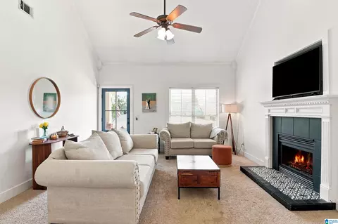 213 Rossburg Dr, Calera, AL 35040
