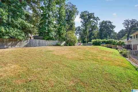 Exterior - 1816 Apache Way, Alabaster, AL 35007 photo 12 of 17