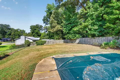 Exterior - 1816 Apache Way, Alabaster, AL 35007 photo 13 of 17