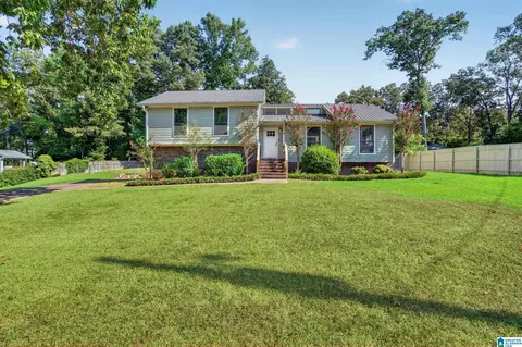 Exterior - 1816 Apache Way, Alabaster, AL 35007 photo 5 of 17