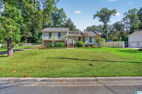 Exterior - 1816 Apache Way, Alabaster, AL 35007 photo 2 of 17