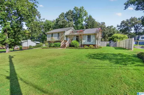 Exterior - 1816 Apache Way, Alabaster, AL 35007 photo 4 of 17