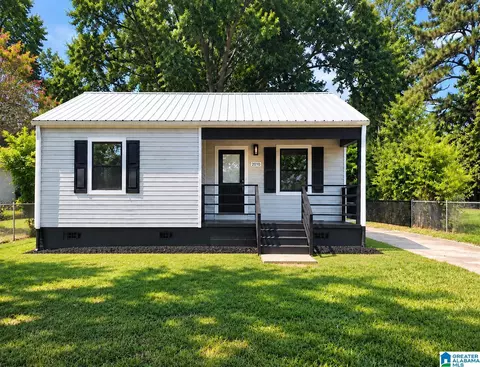 2010 29th Ave N, Hueytown, AL 35023