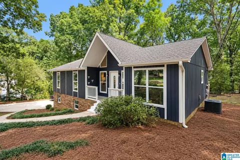 1113 Henry Dr, Alabaster, AL 35007