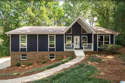 1113 Henry Dr, Alabaster, AL 35007