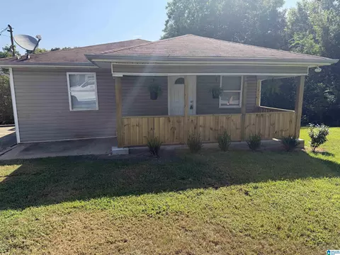 557 6th Ct, Pleasant Grove, AL 35127