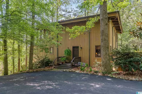 1827 Lake Knowl Dr, Helena, AL 35080