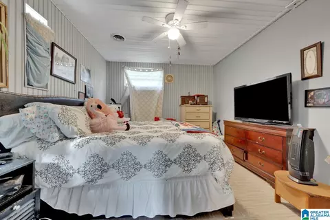 Bedroom - 304 W 6th St, Jasper, AL 35501 photo 3 of 3