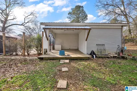 Exterior - 304 W 6th St, Jasper, AL 35501 photo 8 of 12