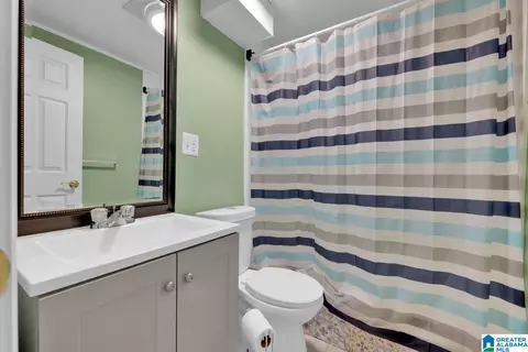 Bath - 304 W 6th St, Jasper, AL 35501 photo 3 of 3