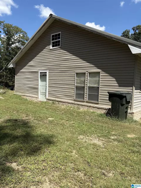 Exterior - 612 3rd Pl, Jasper, AL 35501 photo 4 of 4