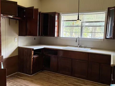 Kitchen - 612 3rd Pl, Jasper, AL 35501 photo 4 of 4