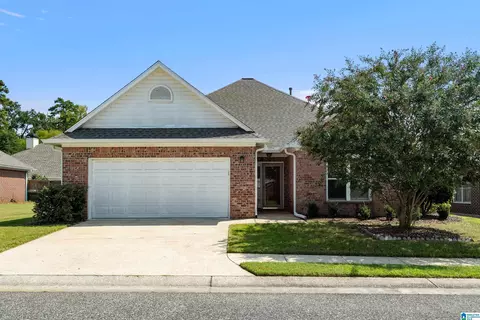 3633 Cedar Creek Cir, Trussville, AL 35173