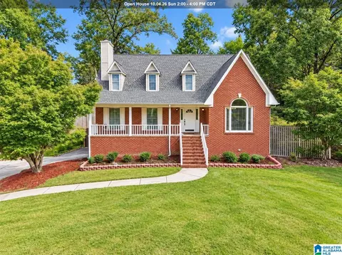 123 Black Walnut Ln, Trussville, AL 35173