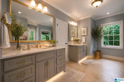 Bath - 4516 Eagle Point Dr, Birmingham, AL 35242 photo 10 of 13