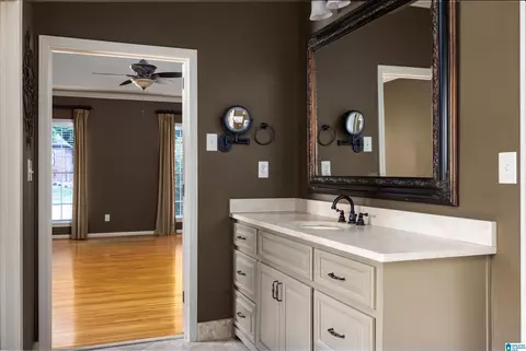 Bath - 4516 Eagle Point Dr, Birmingham, AL 35242 photo 5 of 13