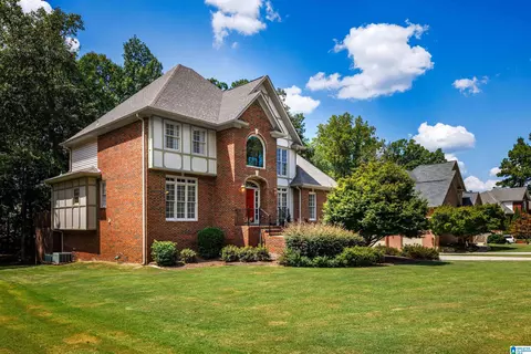 Exterior - 4516 Eagle Point Dr, Birmingham, AL 35242 photo 2 of 24