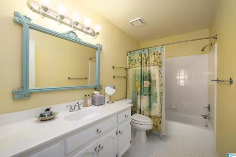 Bath - 4516 Eagle Point Dr, Birmingham, AL 35242 photo 7 of 13