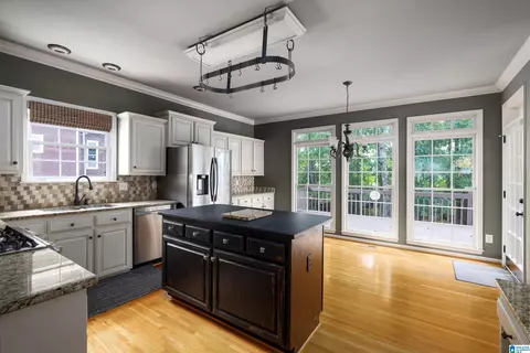 Kitchen - 4516 Eagle Point Dr, Birmingham, AL 35242 photo 1 of 7