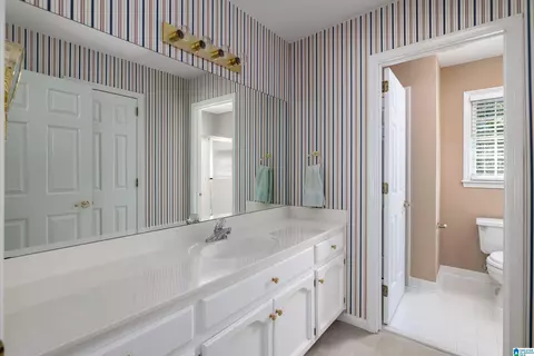 Bath - 4516 Eagle Point Dr, Birmingham, AL 35242 photo 9 of 13