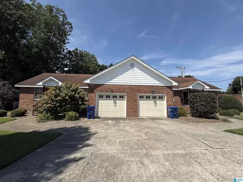 226 N Hambrick Dr, Albertville, AL 35950