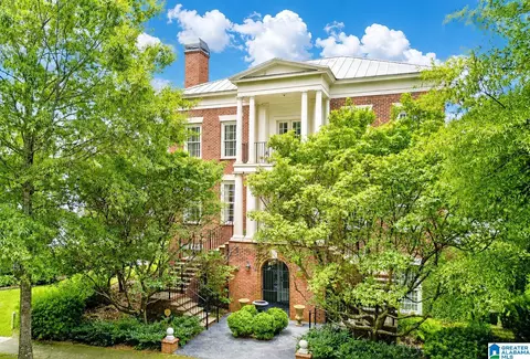 4315 Village Green Cir, Hoover, AL 35226