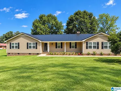 55 Mountain Dr, Jacksonville, AL 36265