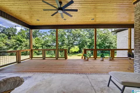 Exterior - 105 Crest Loop Rd, Clanton, AL 35045 photo 4 of 5