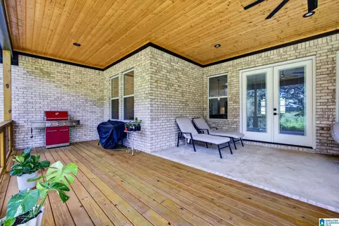 Exterior - 105 Crest Loop Rd, Clanton, AL 35045 photo 2 of 5