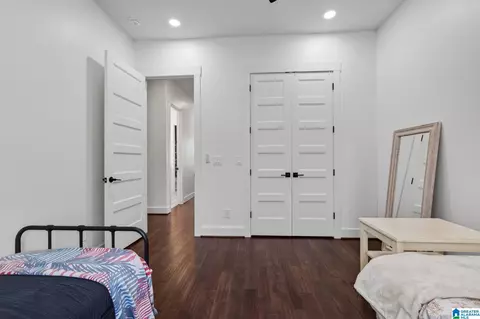 Bedroom - 105 Crest Loop Rd, Clanton, AL 35045 photo 4 of 8