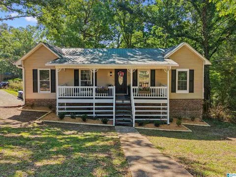 3384 Cedarbrook Cir, Trussville, AL 35173