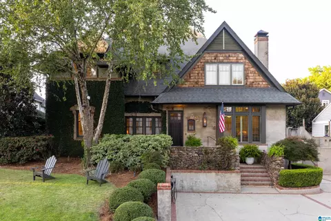 1758 Huntington Rd, Homewood, AL 35209