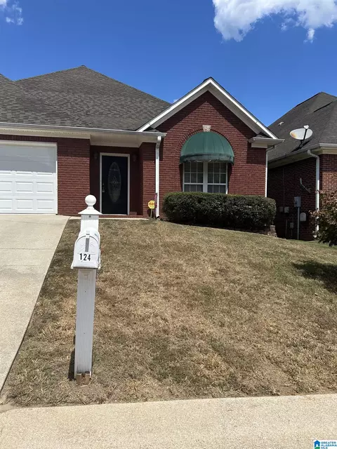 124 Annie Ln, Pleasant Grove, AL 35127