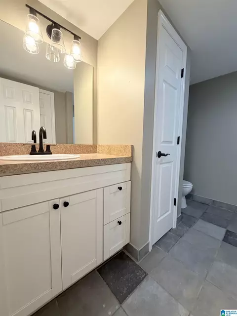 Bath - 137 Randall Cir, Clanton, AL 35045 photo 2 of 3
