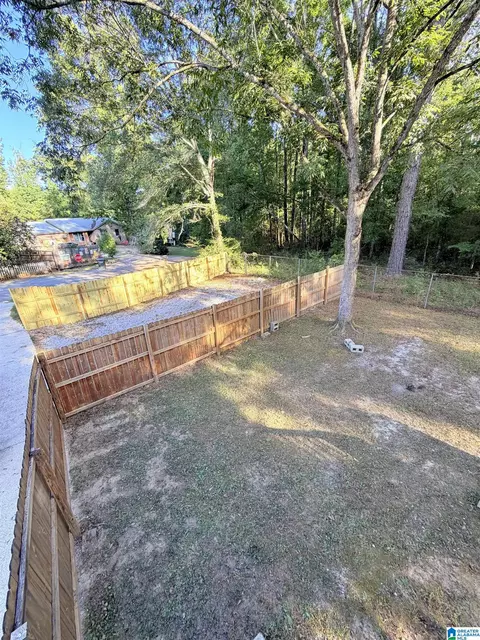 Exterior - 137 Randall Cir, Clanton, AL 35045 photo 5 of 9