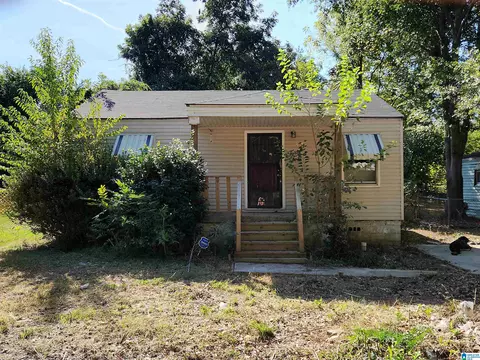 42 Wilkes Cir, Midfield, AL 35228