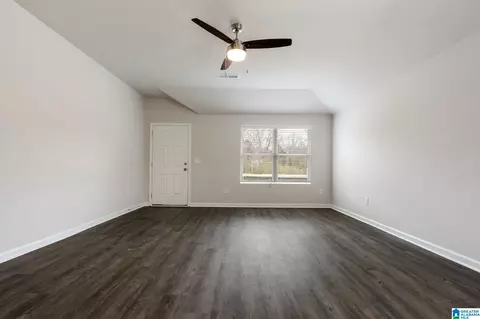 Living - 812 Camden Loop, Calera, AL 35040 photo 2 of 5