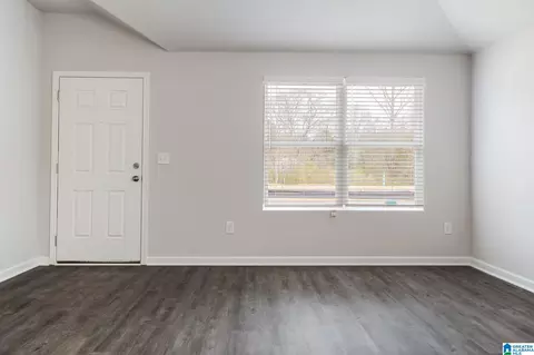 Living - 812 Camden Loop, Calera, AL 35040 photo 1 of 5