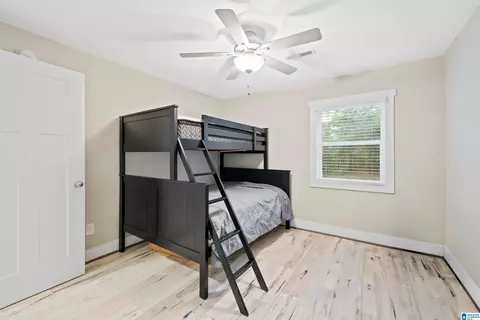 Bedroom - 2516 Red Valley Rd, Remlap, AL 35133 photo 4 of 7