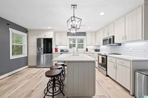 Kitchen - 2516 Red Valley Rd, Remlap, AL 35133 photo 3 of 4