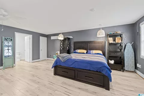 Bedroom - 2516 Red Valley Rd, Remlap, AL 35133 photo 1 of 7