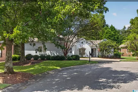 922 Caledonian Way, Vestavia Hills, AL 35242