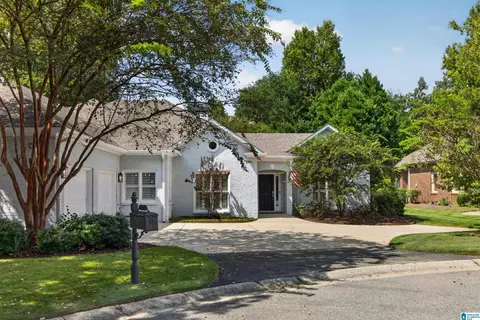 922 Caledonian Way, Vestavia Hills, AL 35242