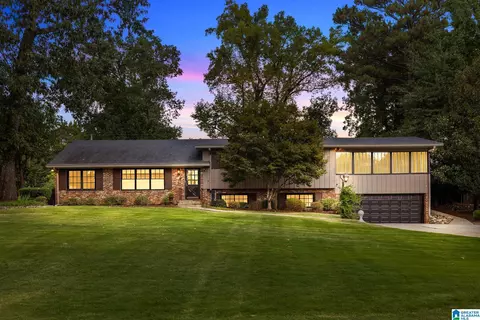 1920 Greenvale Rd, Hoover, AL 35226