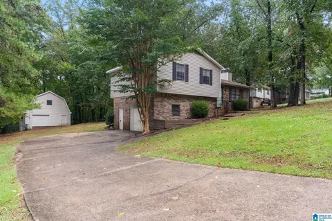 1152 Oak Creek Trl NE, Birmingham, AL 35215